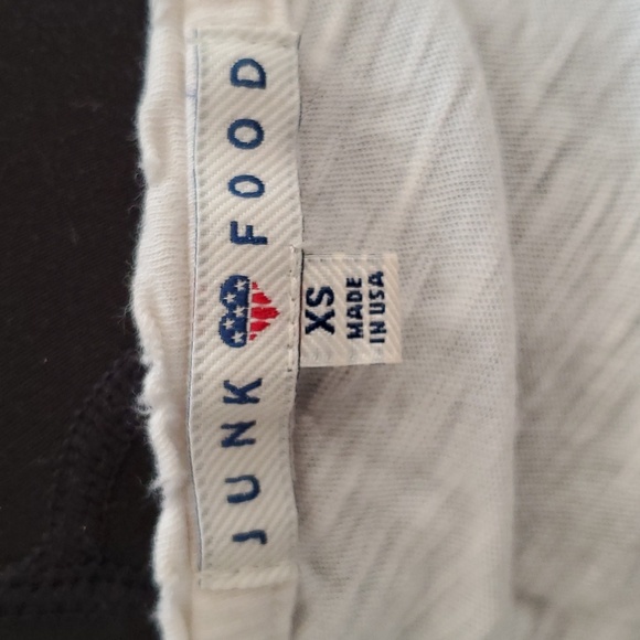 Junk Food destroyed budweiser tshirt xs - Picture 3 of 4